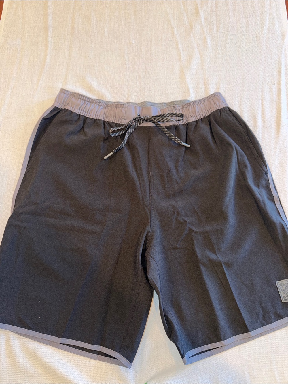 T0304106 Dixxon Chad Shorts EUC SZ M